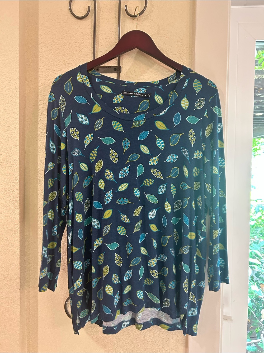 Guddrun Sjoden Women’s Navy Leaf-Print Long Sleeve Tee by 100% Cotton